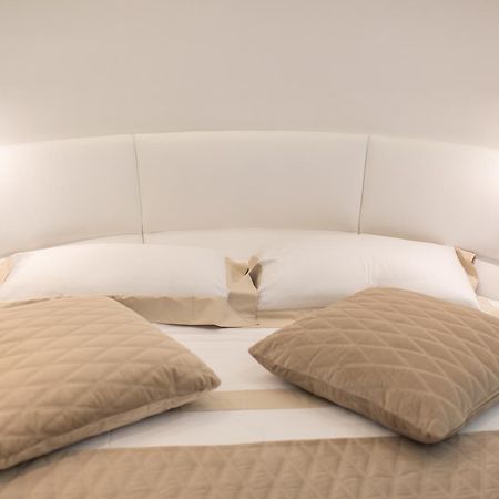 Lux Suites In Roma エクステリア 写真