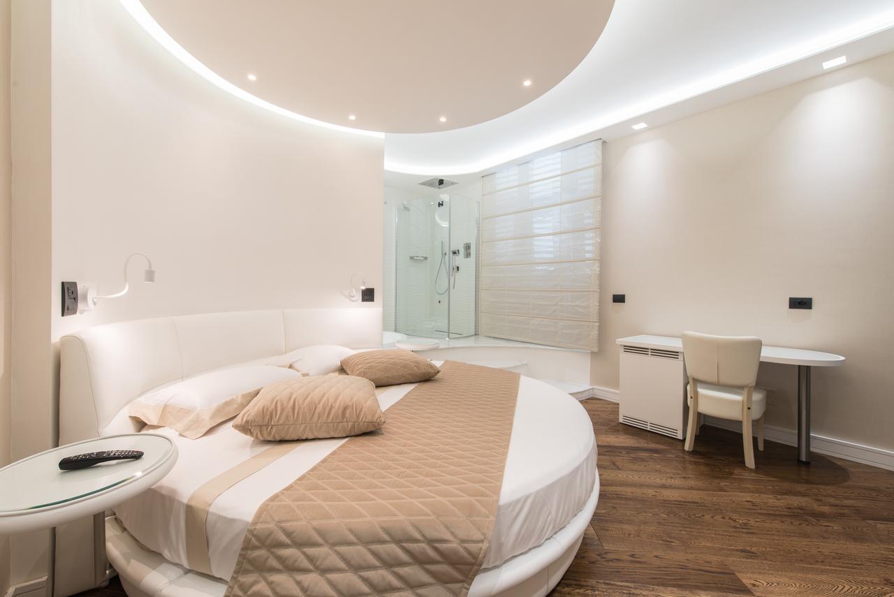 Lux Suites In Roma エクステリア 写真